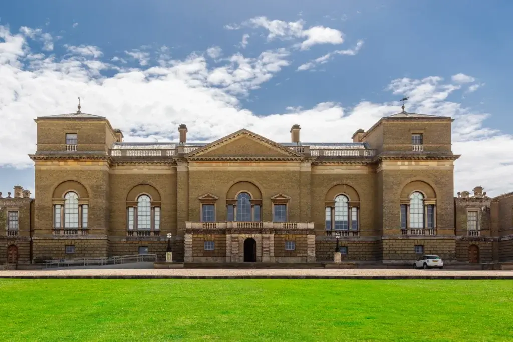 A Magnificent Stately Home & Beach