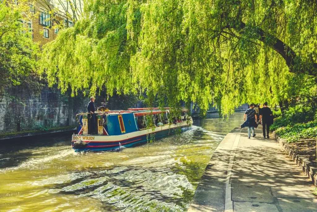 Hungerford Wharf and the Kennet and Avon Canal