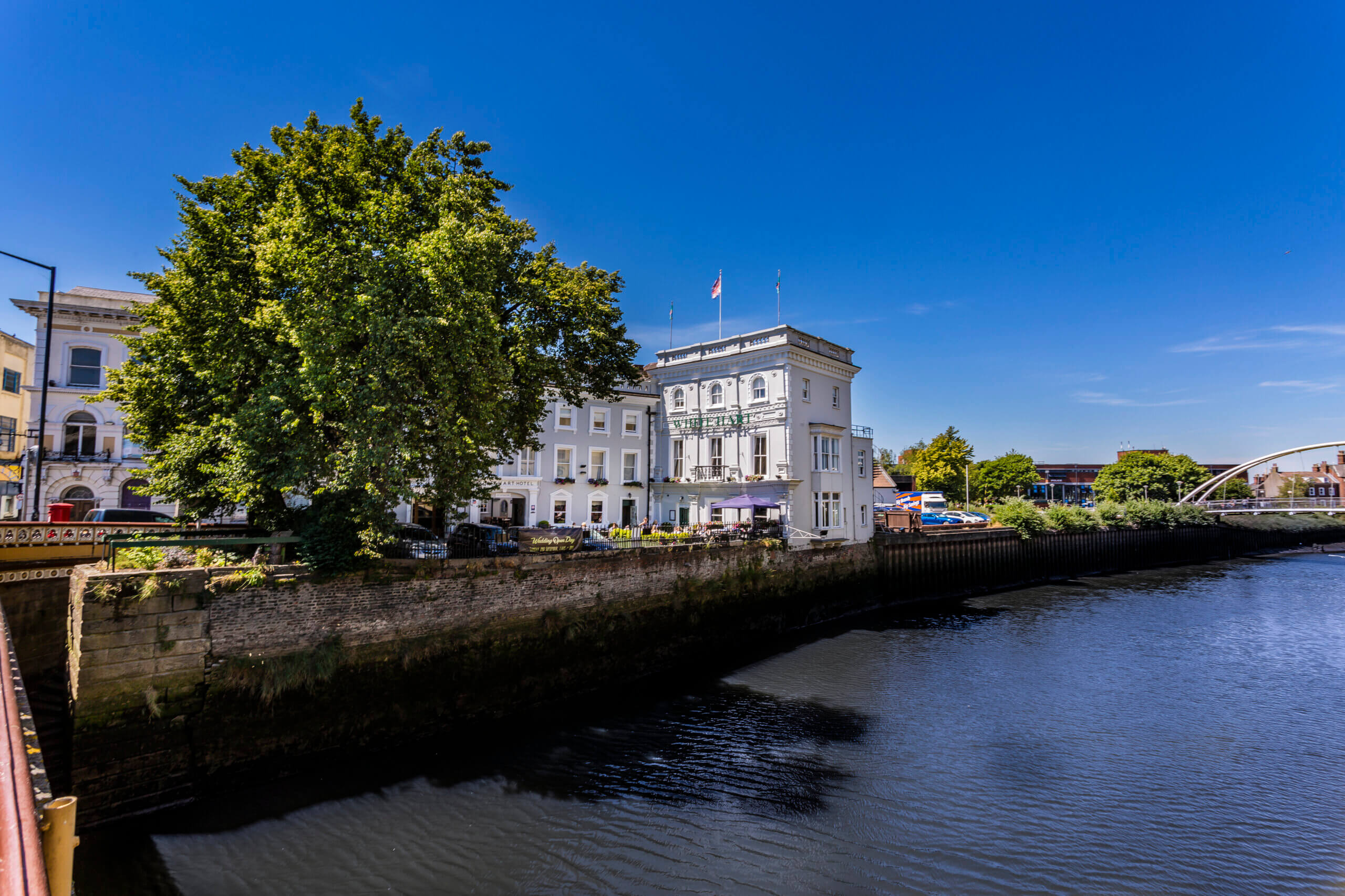 The White Hart – Boston